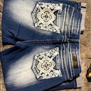 Wallflower jean capris